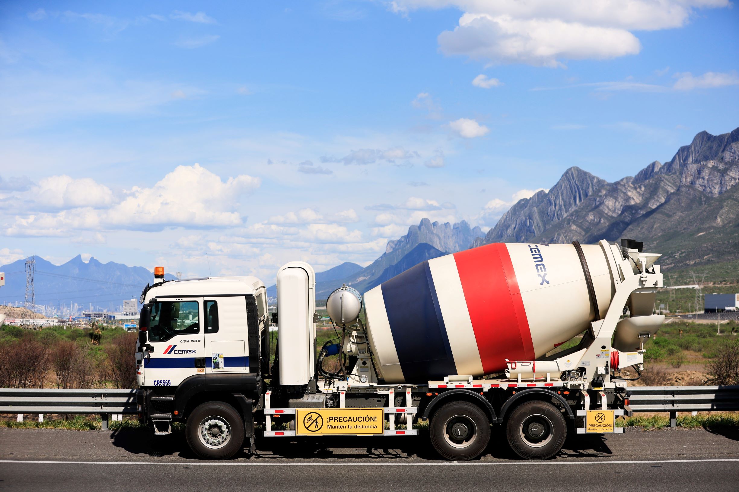 Camiones revolvedoras a gas natral de CEMEX - RevSobreOru